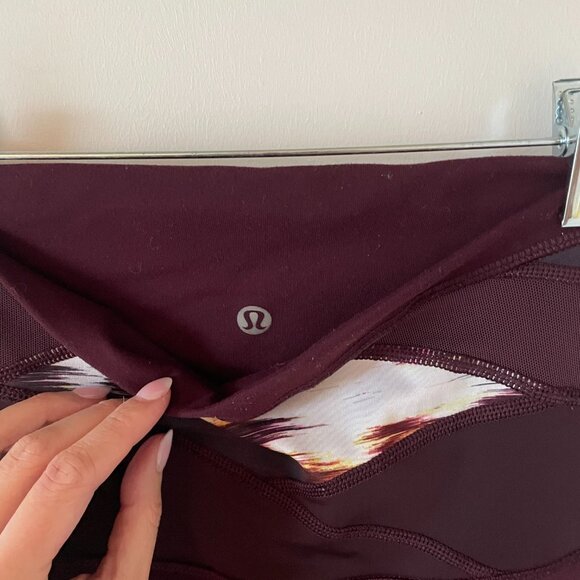 Lululemon Reversible Wunder Under Pant, Maroon, Size 6 - Picture 5 of 9